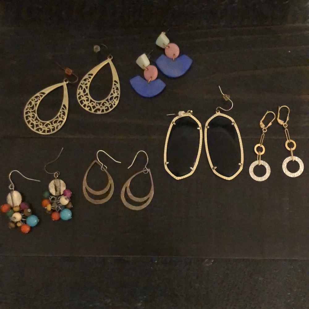 Lot of earrings